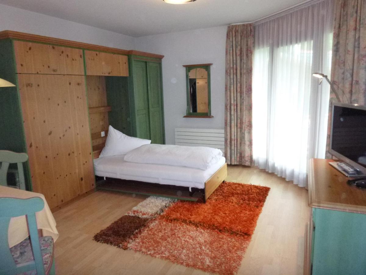 Appartements Garni Alpin Live Samnaun Quarto foto