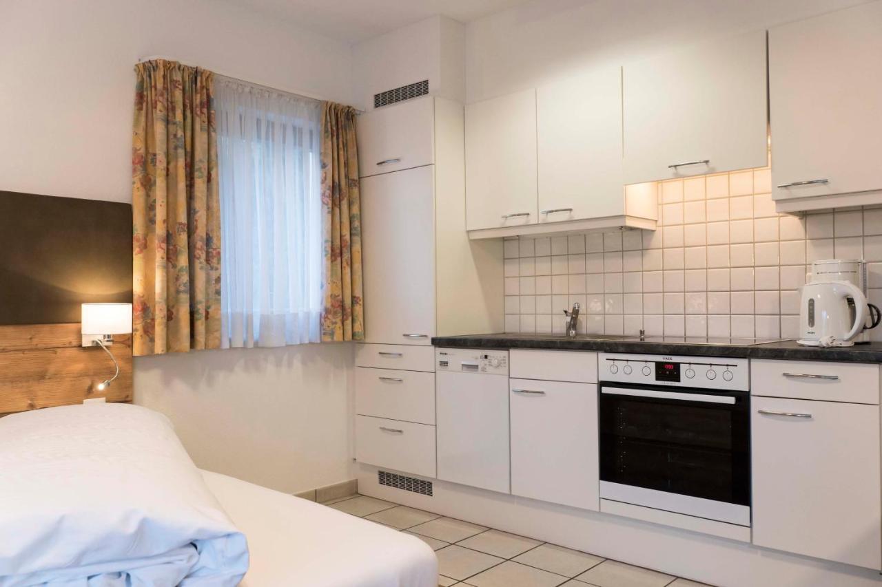 Appartements Garni Alpin Live Samnaun Quarto foto