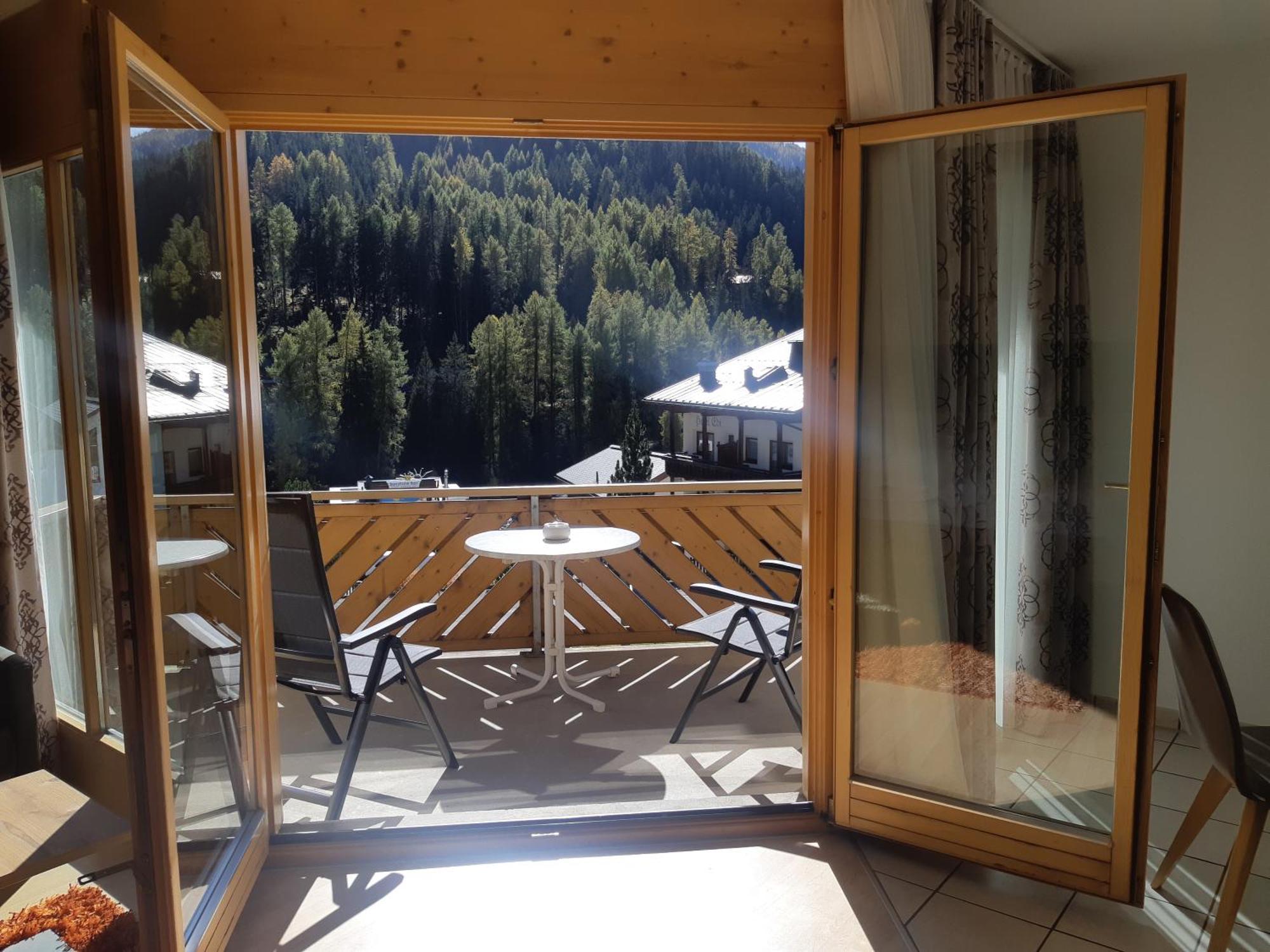 Appartements Garni Alpin Live Samnaun Quarto foto