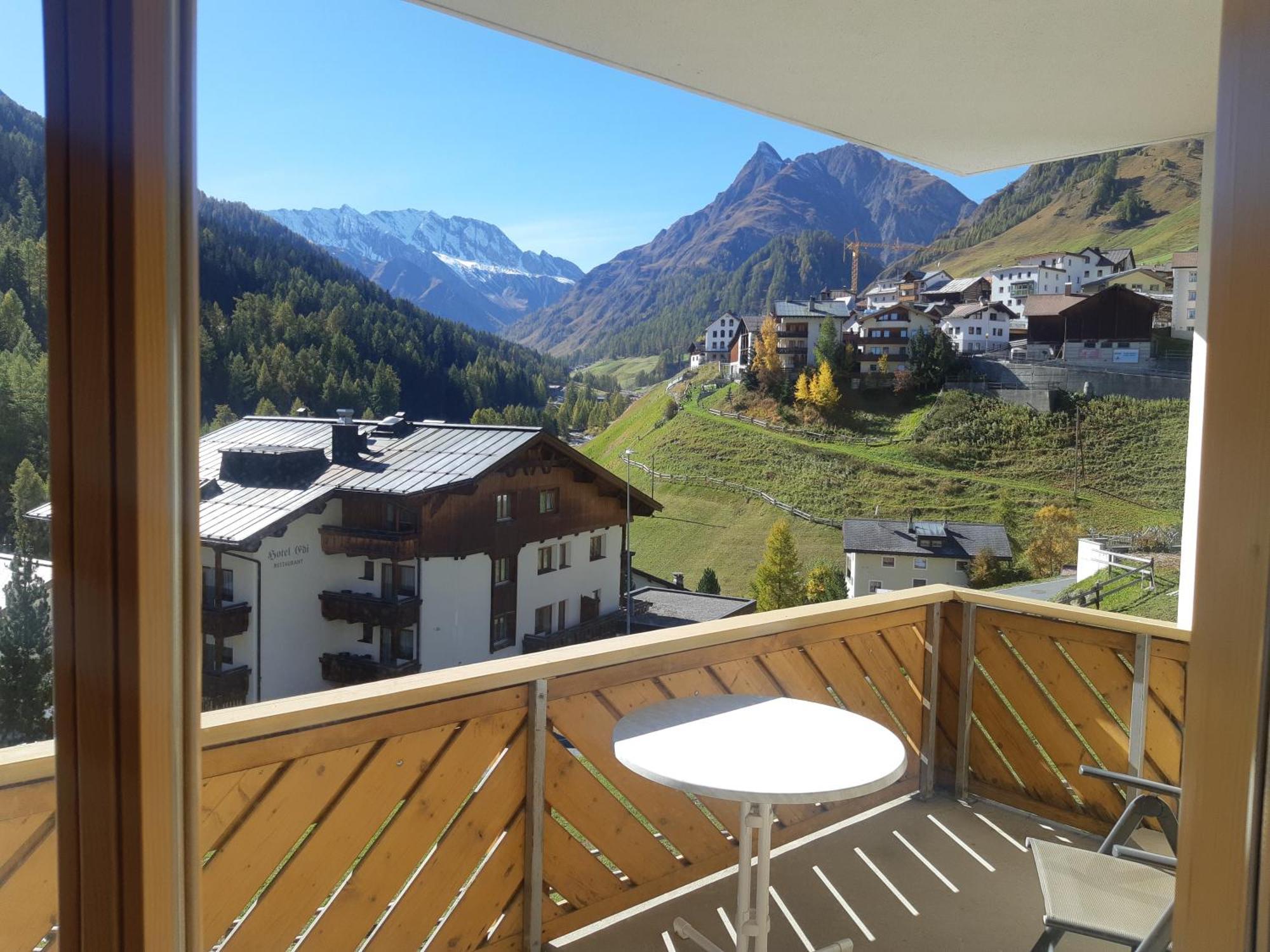 Appartements Garni Alpin Live Samnaun Quarto foto