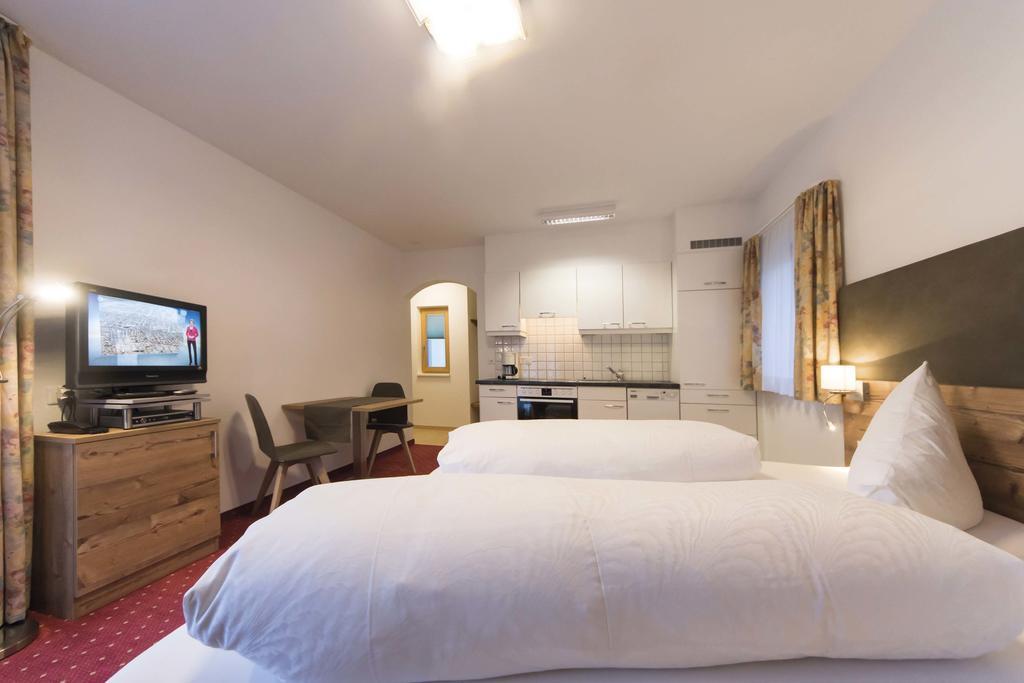 Appartements Garni Alpin Live Samnaun Exterior foto