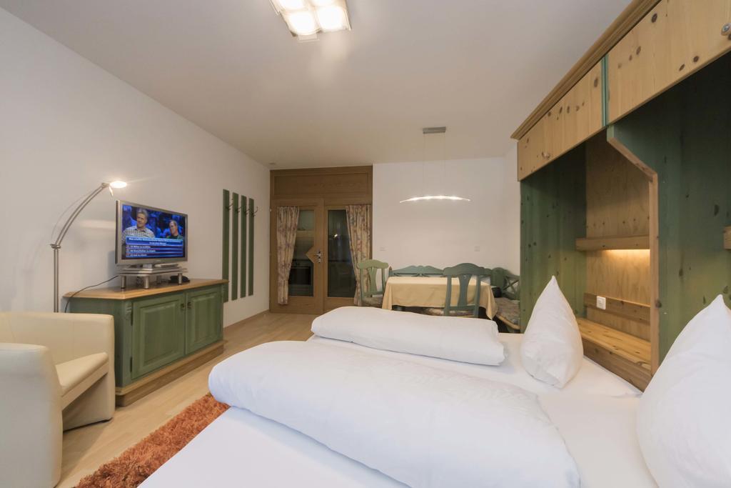 Appartements Garni Alpin Live Samnaun Exterior foto